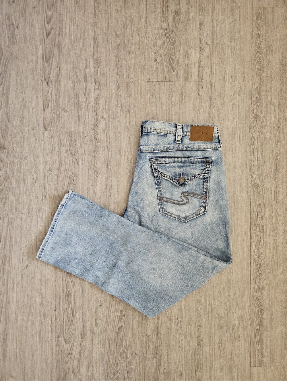 Silver Jeans Men's 40x32 Gordie Light Blue Straight Leg Jeans